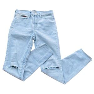 Tommy Hilfiger High Rise Legging Size 8 Ripped Light Wash